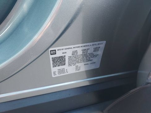 New 2027 Chevrolet Equinox RS w/ LPO, Floor Liner Package AWD/4WD image 24