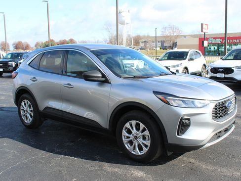 Used 2023 Ford Escape Active image 6