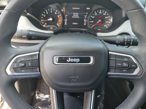 Used 2022 Jeep Compass Latitude FWD image 21