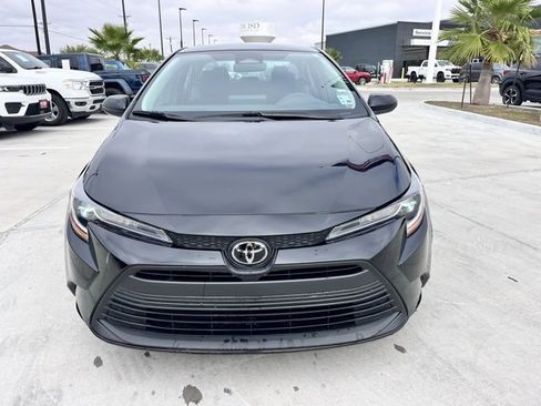 Used 2024 Toyota Corolla LE image 2