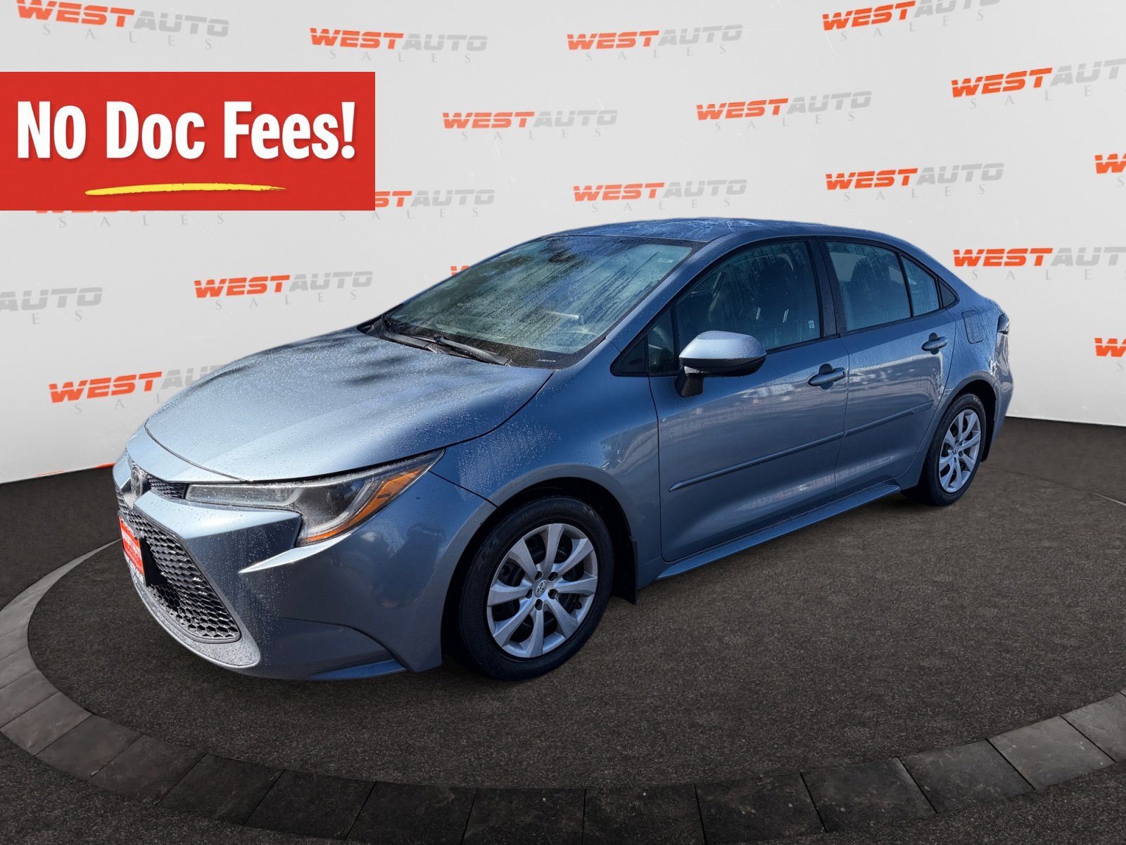 Used 2020 Toyota Corolla LE FWD image 1