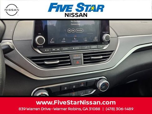 Used 2024 Nissan Altima 2.5 SR FWD image 19