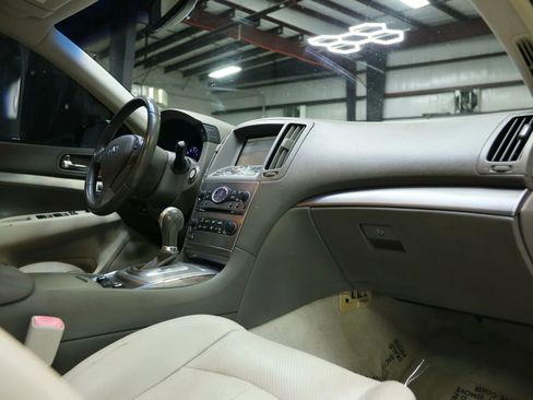 Used 2013 INFINITI G37 x Sedan w/ Premium Pkg image 27