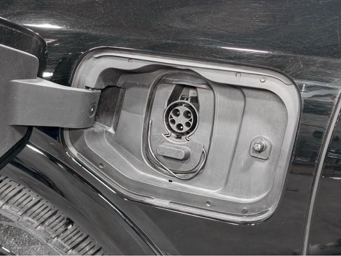 Used 2024 Chevrolet Equinox EV RS FWD image 5