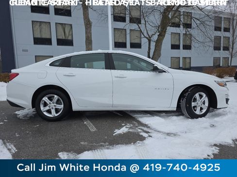 Used 2024 Chevrolet Malibu LT image 17