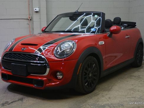 Used 2019 MINI Cooper S FWD image 2