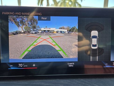 Used 2024 BMW 330i Sedan w/ Premium Package image 25