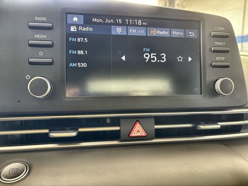 Used 2026 Hyundai Elantra Hybrid FWD image 12