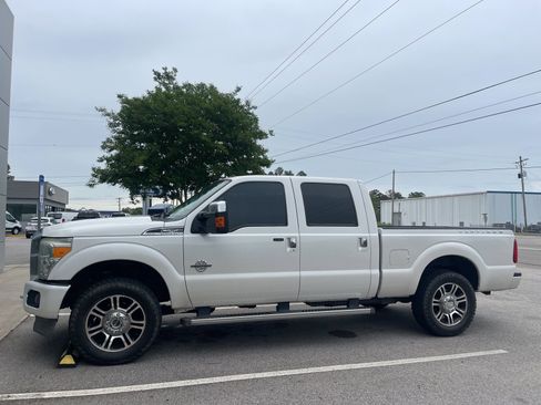 Used 2014 Ford F250 Platinum w/ FX4 Off-Road Package AWD/4WD image 4