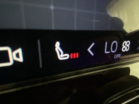 Certified 2024 Volvo V60 B5 Cross Country Plus image 21