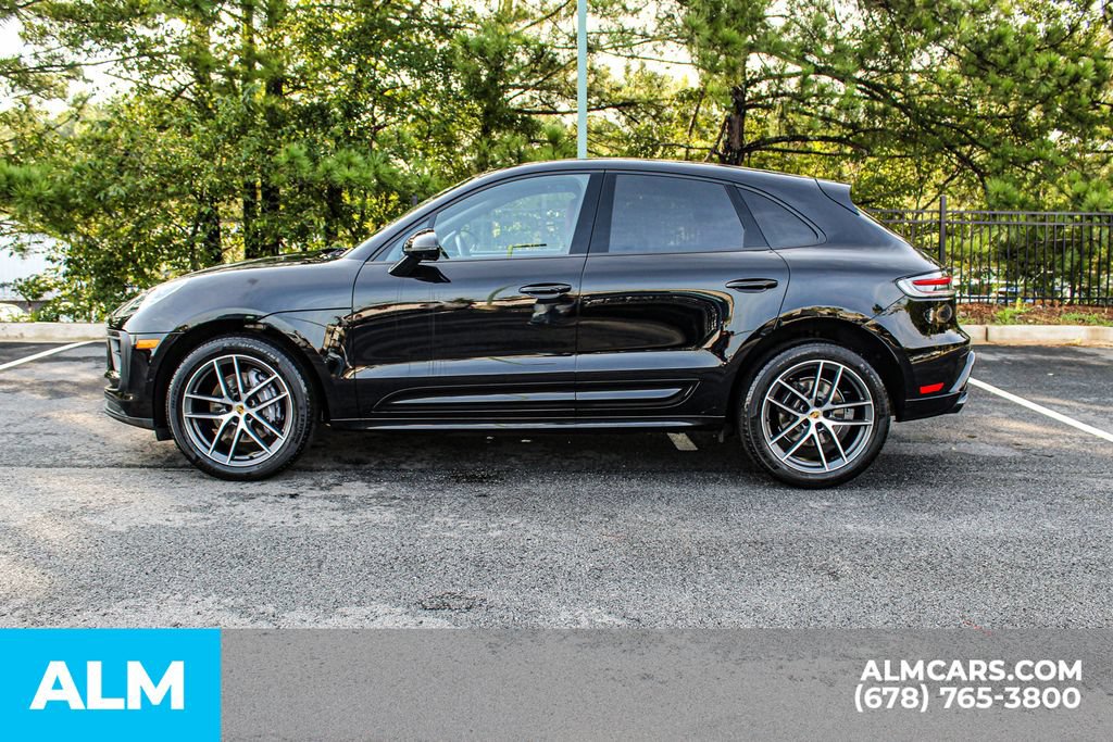 Used 2024 Porsche Macan AWD/4WD image 6