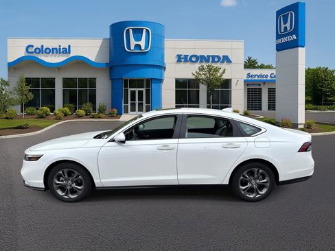 Used 2023 Honda Accord EX image 3