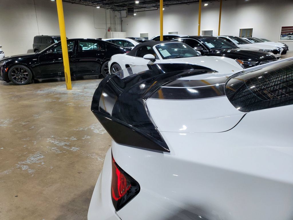 Used 2016 Chevrolet Camaro LT RWD image 34