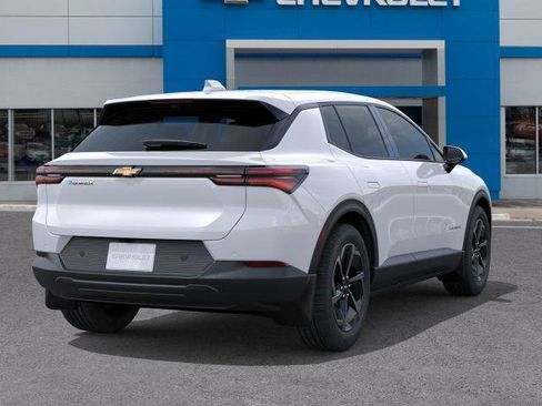New 2026 Chevrolet Equinox EV LT image 4