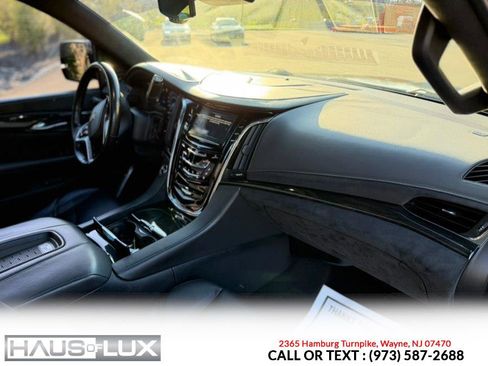 Used 2016 Cadillac Escalade ESV Platinum image 3