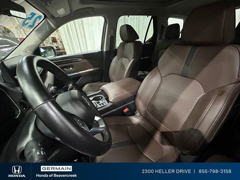 Certified 2025 Honda Pilot Elite image 26