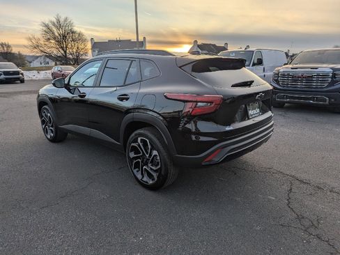 New 2026 Chevrolet Trax RS w/ Sunroof Package image 10