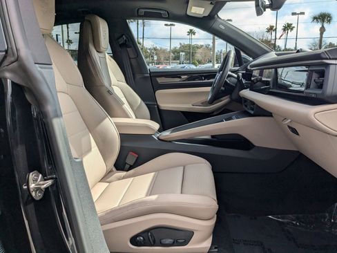 New 2025 Porsche Macan 4S Electric image 25