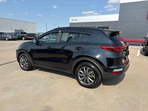 Used 2021 Kia Sportage S w/ S AWD Premium Package image 4
