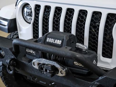 Used 2023 Jeep Gladiator Sport AWD/4WD image 19