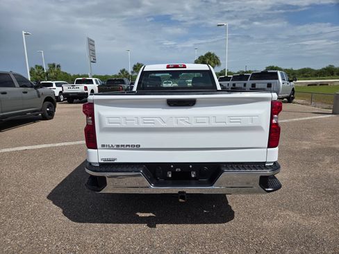 Used 2022 Chevrolet Silverado 1500 W/T RWD image 9