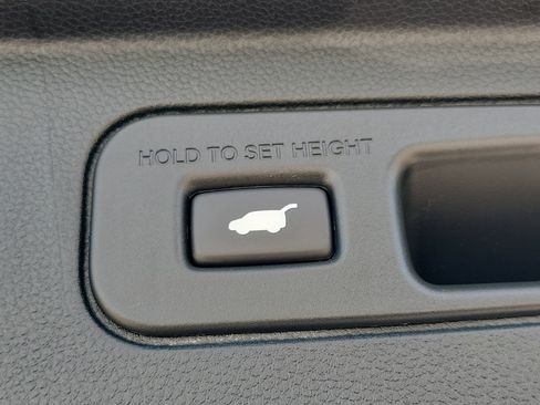 Certified 2024 Honda Pilot Elite image 13