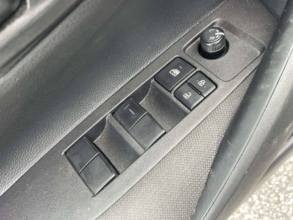 Used 2025 Toyota Corolla LE FWD image 20