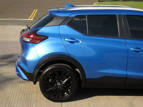 Used 2021 Nissan Kicks SV FWD image 11
