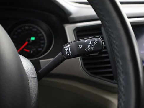 Used 2019 Volkswagen Atlas SE image 27