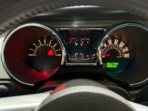 Used 2009 Ford Mustang GT Deluxe image 23