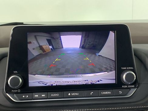 Used 2023 Nissan Rogue SV FWD image 25
