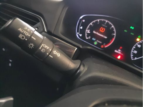 Used 2019 Honda Accord Sport image 28