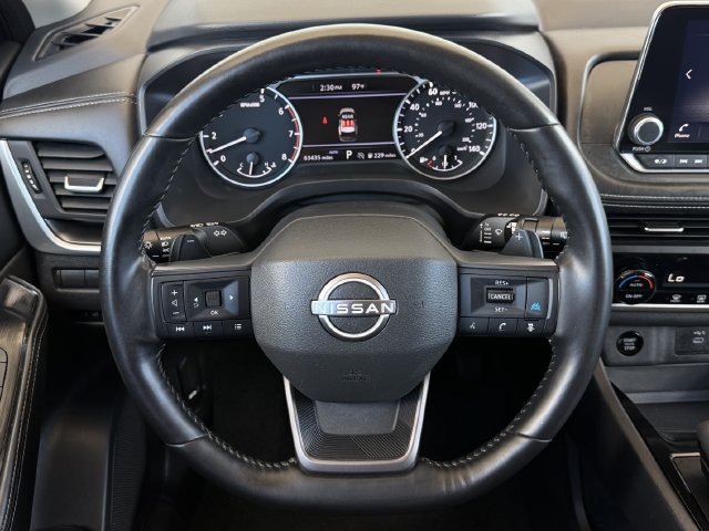 Used 2025 Nissan Rogue SV AWD/4WD image 14