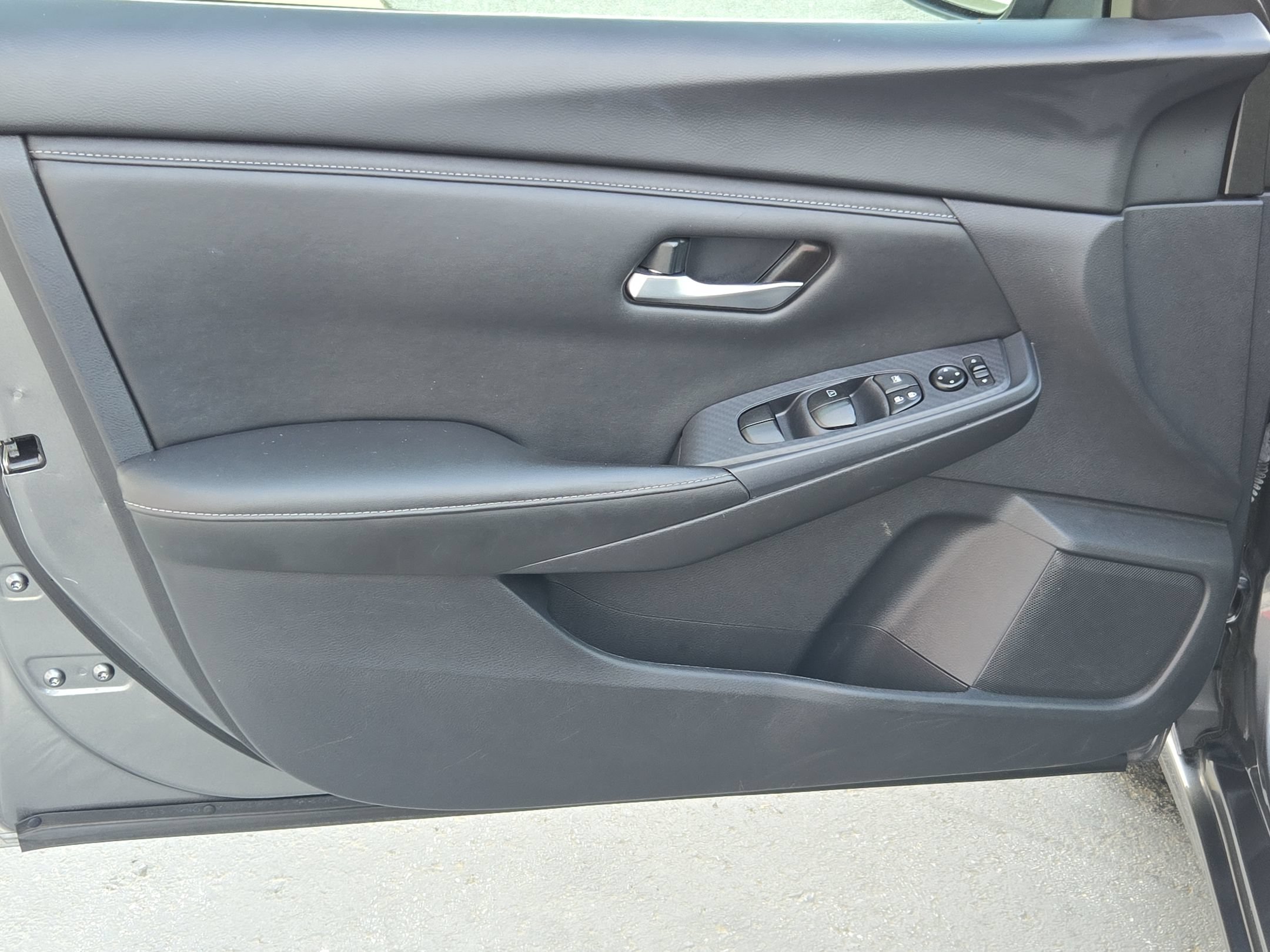 Used 2024 Nissan Sentra SV FWD image 20