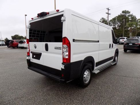 Used 2023 RAM ProMaster 2500 image 8