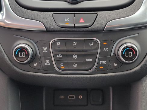 Used 2024 Chevrolet Equinox LT w/ LPO, Floor Liner Package FWD image 20