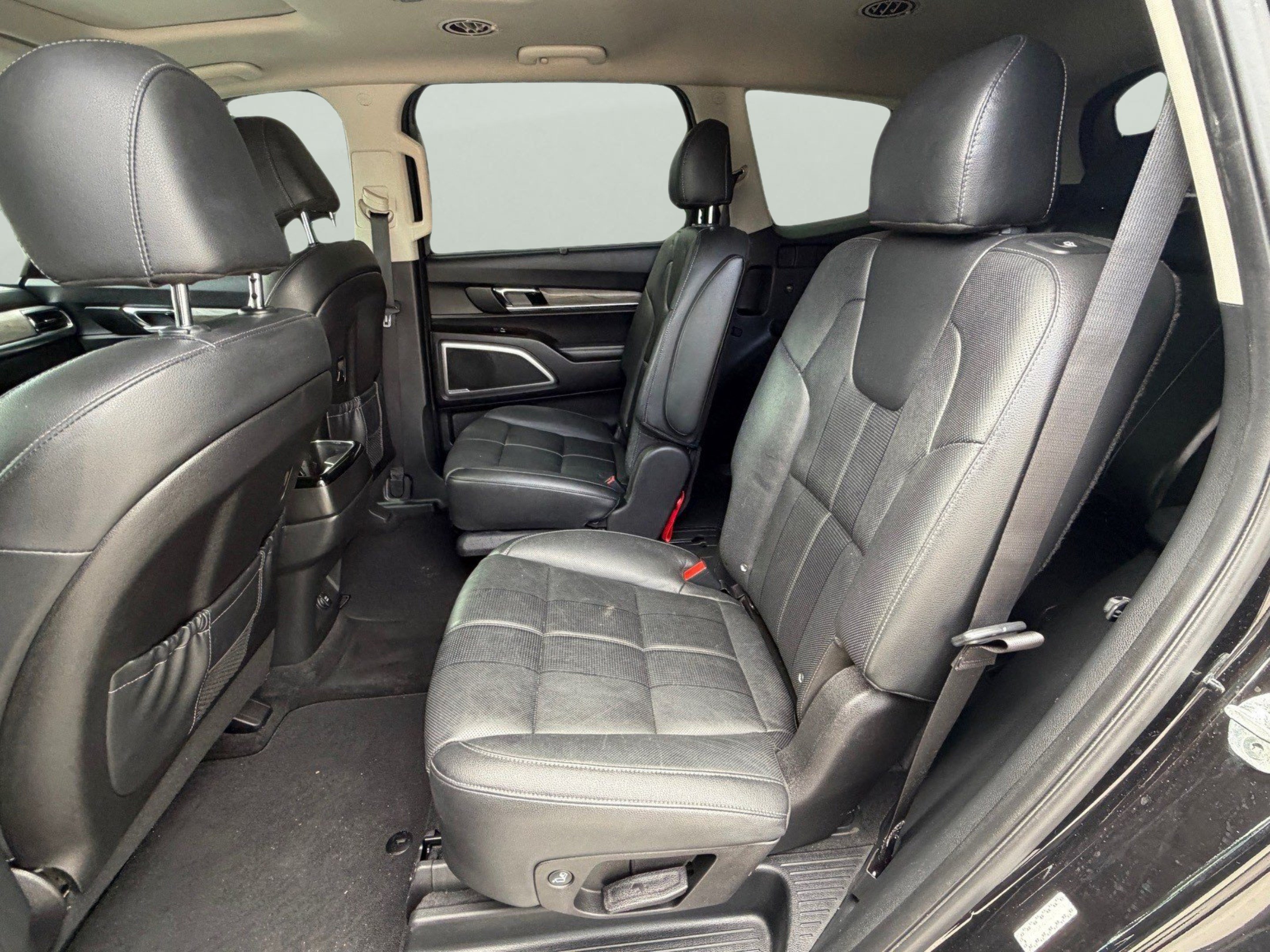 Certified 2022 Kia Telluride EX w/ EX Premium Package FWD image 15