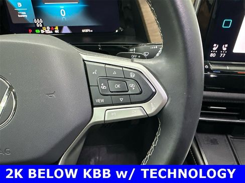 Used 2024 Volkswagen Atlas SE image 29