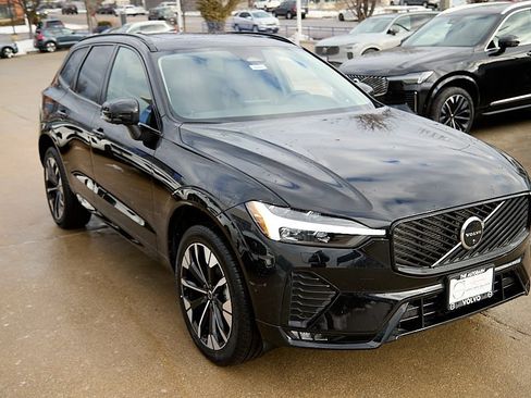New 2026 Volvo XC60 B5 Plus w/ Protection Package Premier image 4