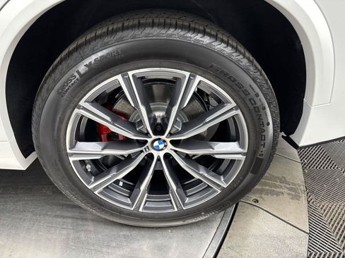 New 2026 BMW X5 xDrive40i w/ M Sport Package AWD/4WD image 27