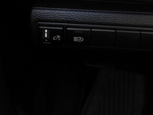 Used 2022 Toyota Corolla LE FWD image 76