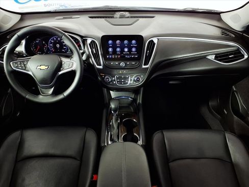 Used 2023 Chevrolet Malibu LT image 3