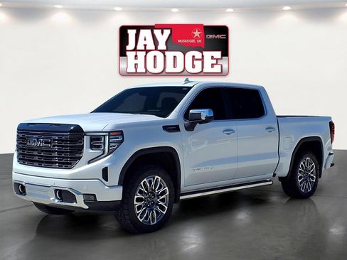 Used 2025 GMC Sierra 1500 Denali Ultimate AWD/4WD image 3