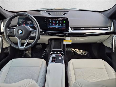 Used 2026 BMW X1 xDrive28i w/ Technology Package AWD/4WD image 17