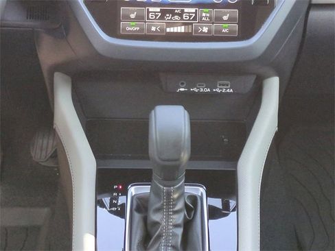 Used 2025 Subaru Forester Premium image 21