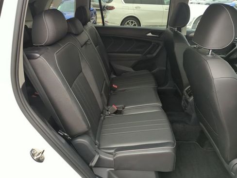 Used 2023 Volkswagen Tiguan SE image 31