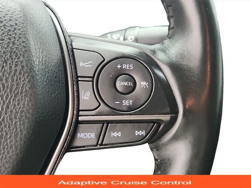 Used 2023 Toyota Camry SE image 31