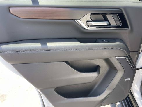 New 2026 GMC Yukon Denali AWD/4WD image 23