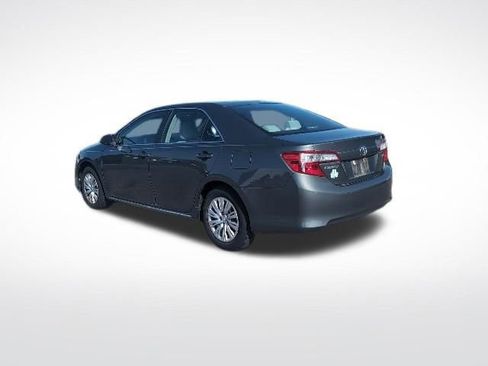 Used 2013 Toyota Camry LE image 7