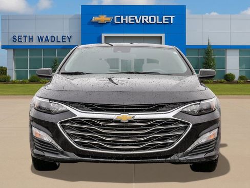 Used 2024 Chevrolet Malibu LT image 2